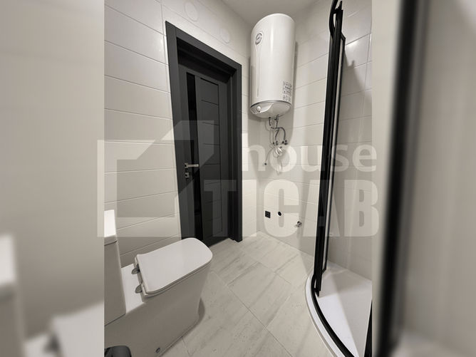 4ab130 d4f24d46ebf24490b5db6e9dbb82be1c~mv2