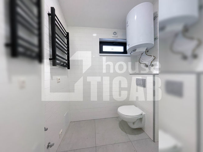 4ab130 f9549b321cd0463ba7b761bbcce4c17a~mv2